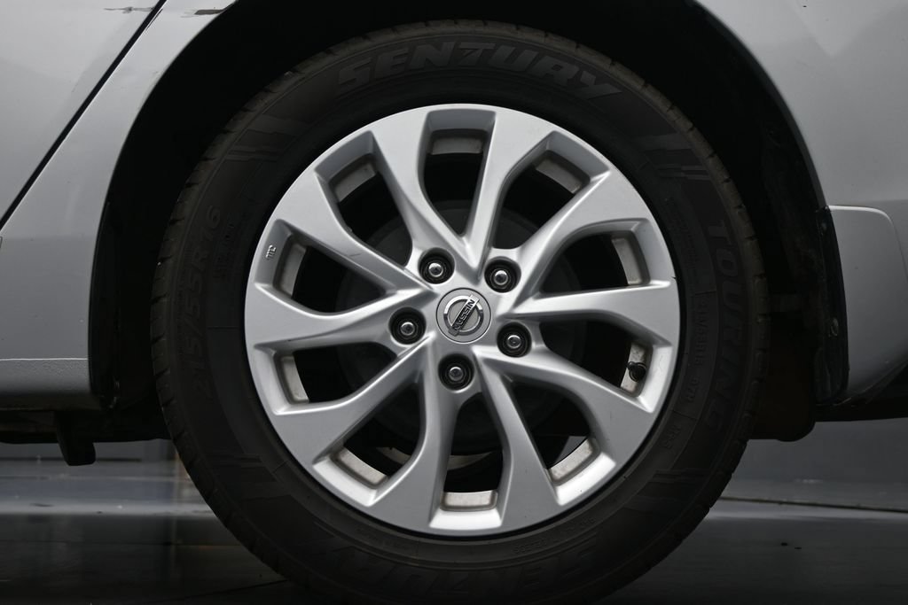 Used 2017 Nissan Sentra S w/ S Style Package FWD image 9