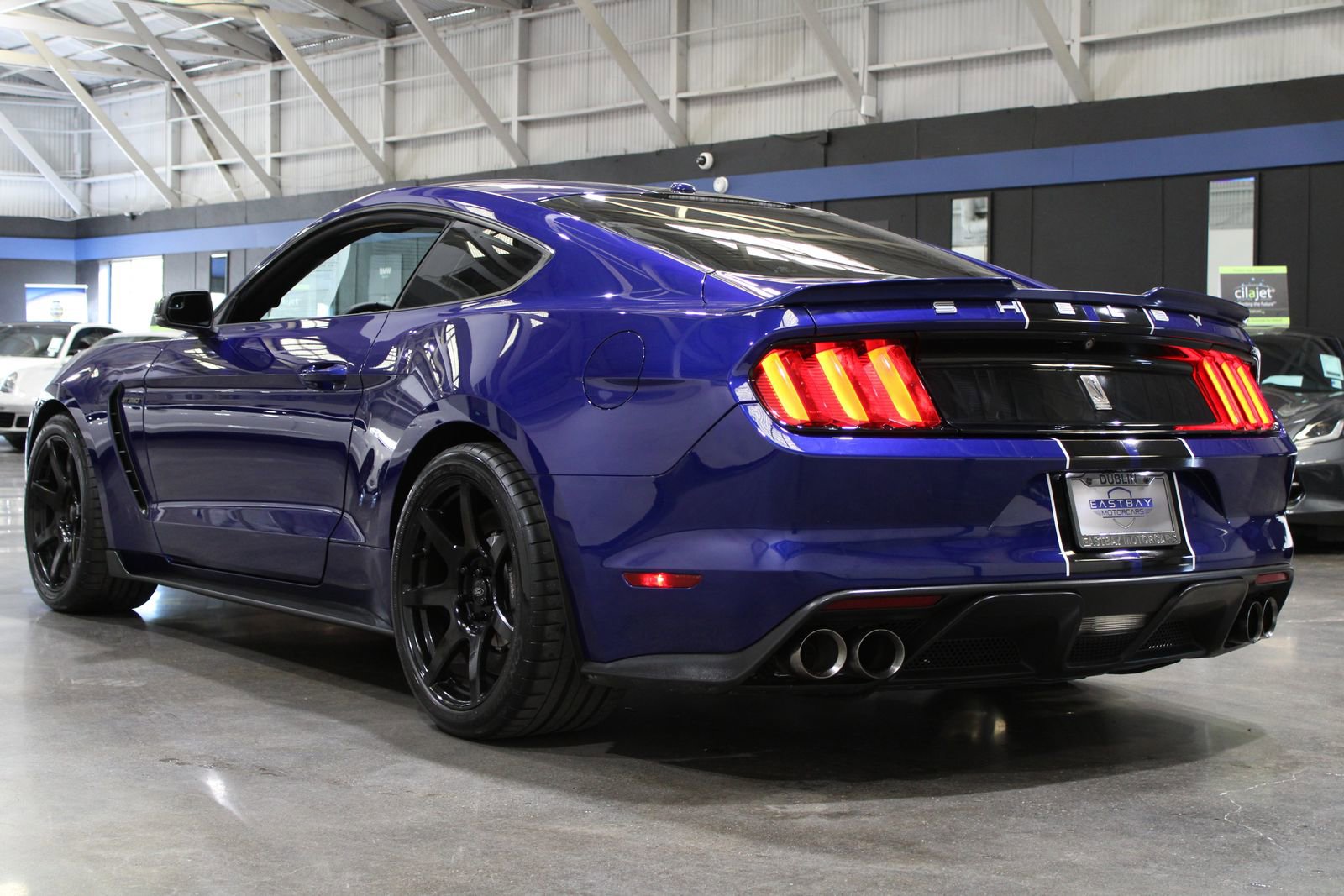 Used 2016 Ford Mustang Shelby GT350 w/ Technology Package image 9