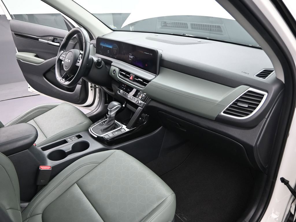 Used 2024 Kia Seltos SX image 23