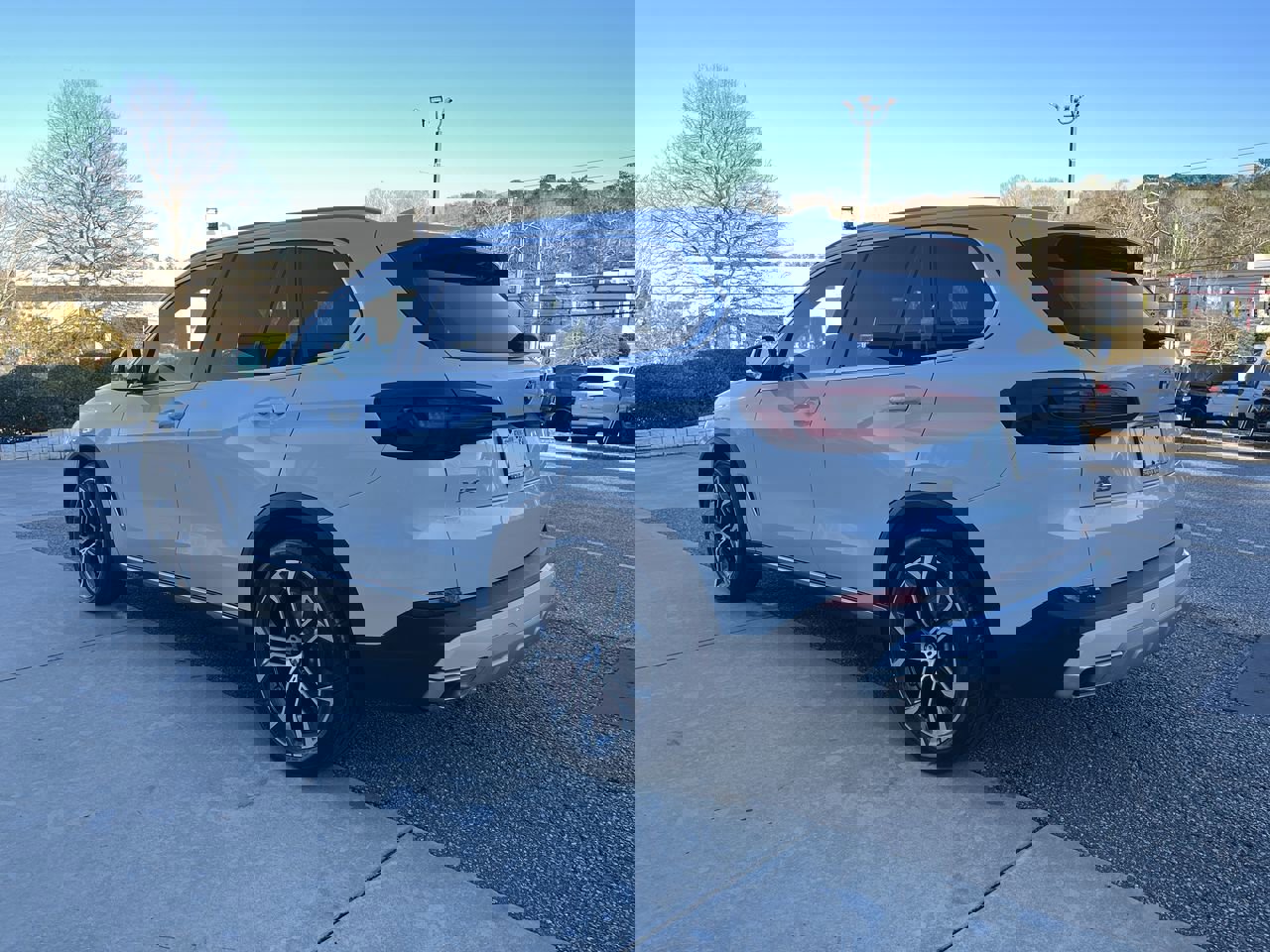 Used 2023 BMW X5 sDrive40i w/ Climate Comfort Package image 6