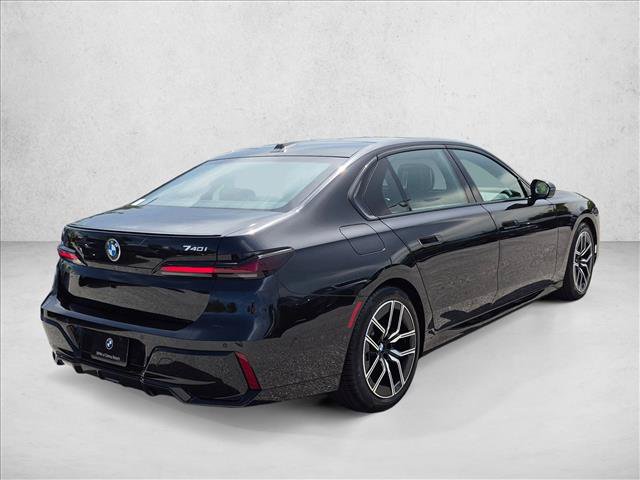 New 2026 BMW 740i w/ Premium Package RWD image 2