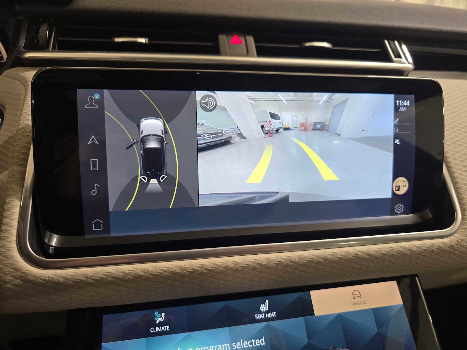 Certified 2023 Land Rover Range Rover Velar R-Dynamic S image 36