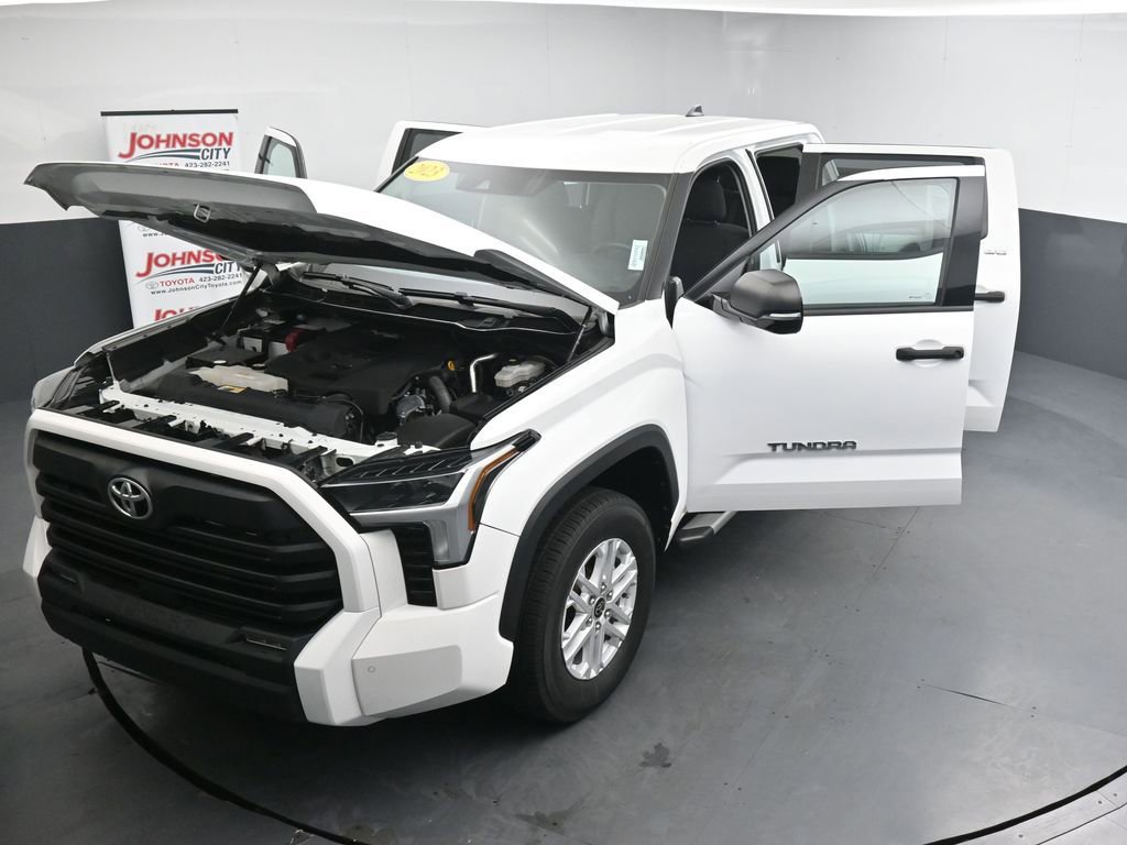 Used 2023 Toyota Tundra SR5 w/ SR5 Convenience Package AWD/4WD image 43