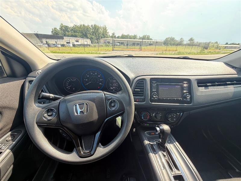 Used 2018 Honda HR-V LX image 13
