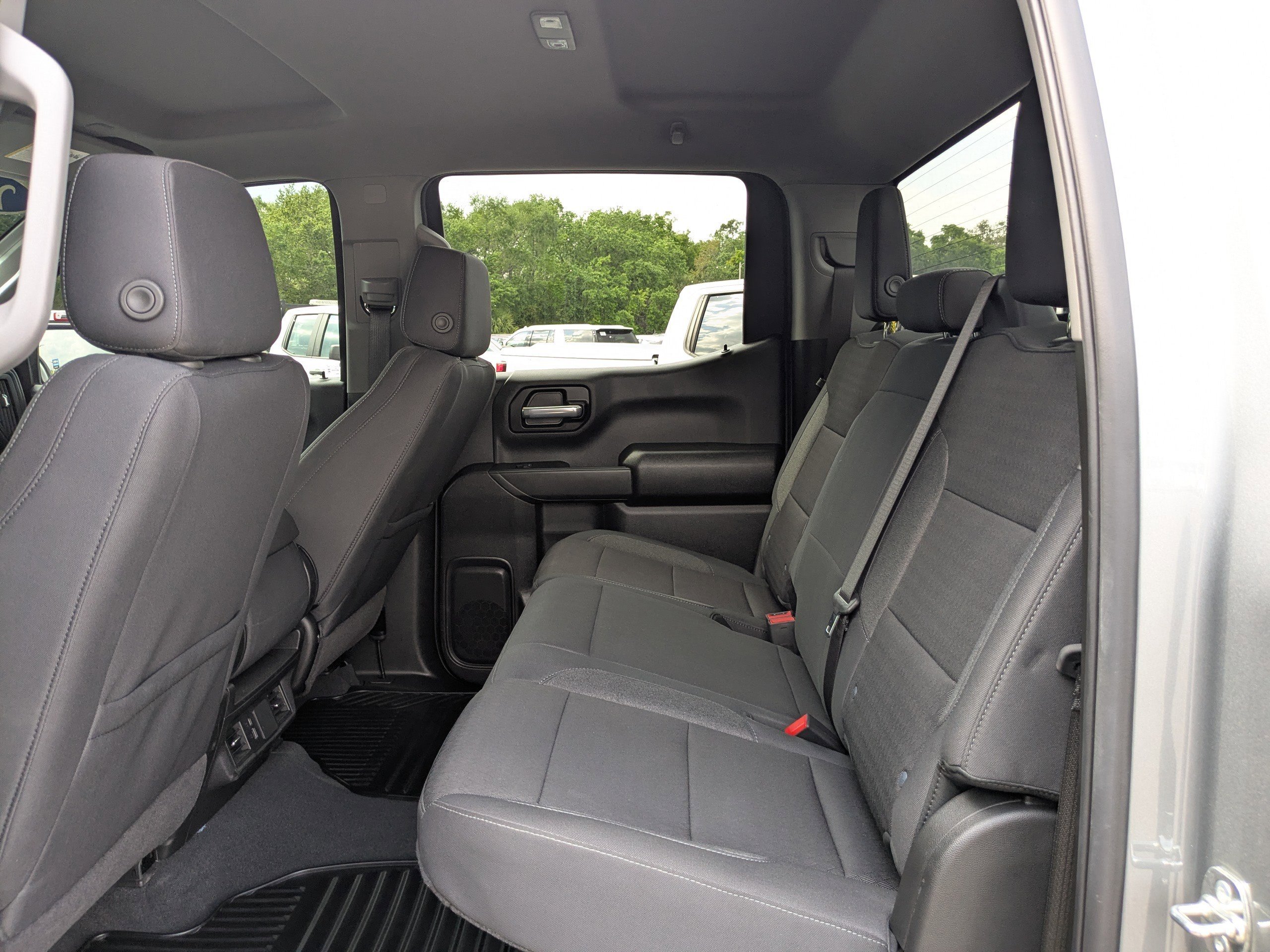 Used 2026 Chevrolet Silverado 1500 Custom Trail Boss w/ LPO, Dark Essentials Package image 13