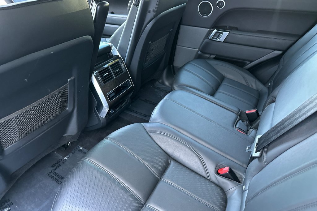 Used 2017 Land Rover Range Rover Sport SE AWD/4WD image 11