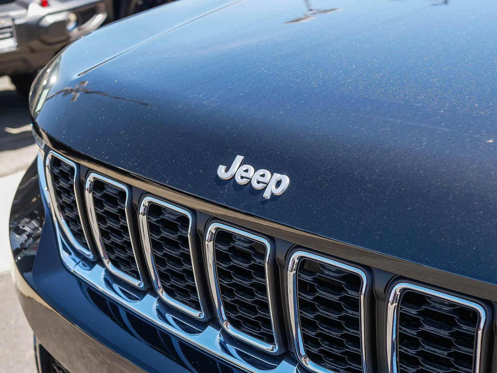 New 2026 Jeep Grand Cherokee Laredo AWD/4WD image 11