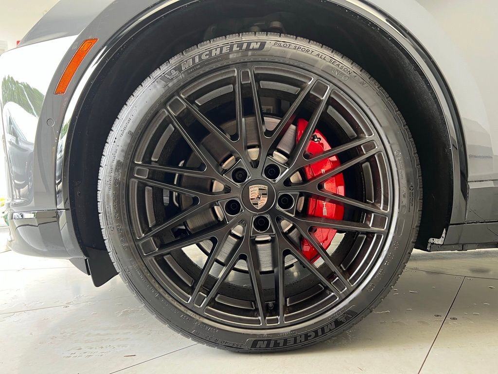 New 2025 Porsche Macan Turbo Electric image 27