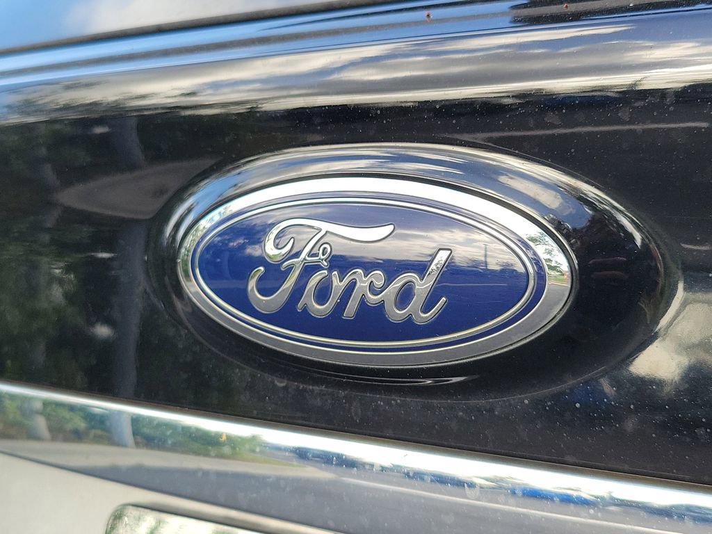 Used 2020 Ford Edge Titanium w/ Equipment Group 301A image 9