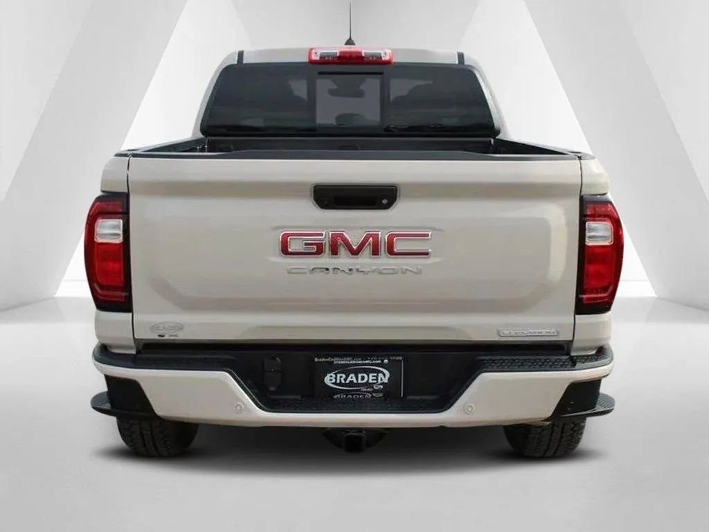 New 2026 GMC Canyon Elevation w/ Convenience Package image 6