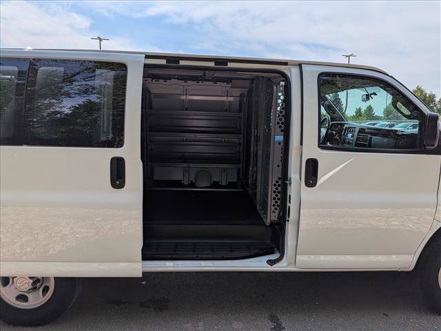Used 2023 Chevrolet Express 2500 w/ Driver Convenience Package RWD image 15
