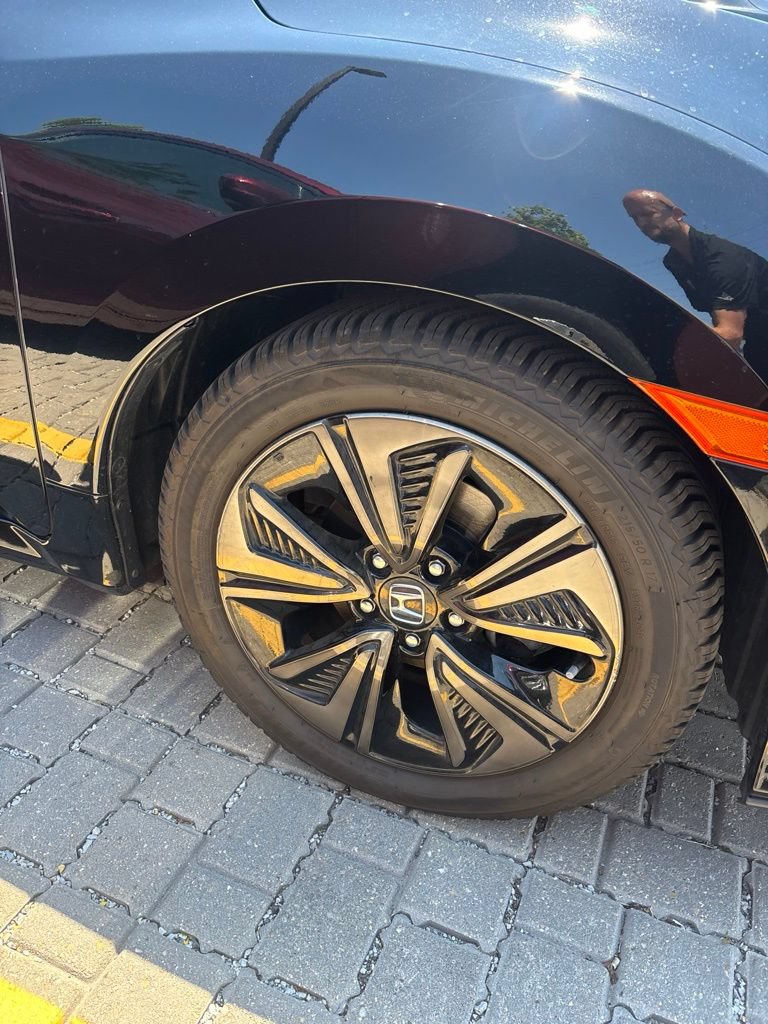 Certified 2018 Honda Civic EX image 10