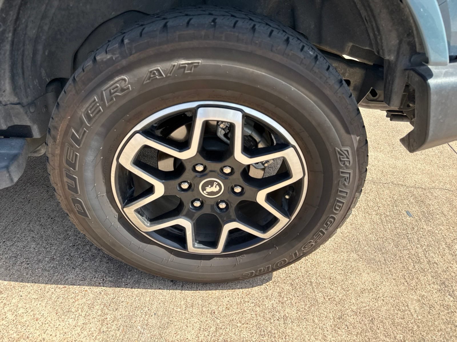 Used 2023 Ford Bronco Outer Banks AWD/4WD image 9