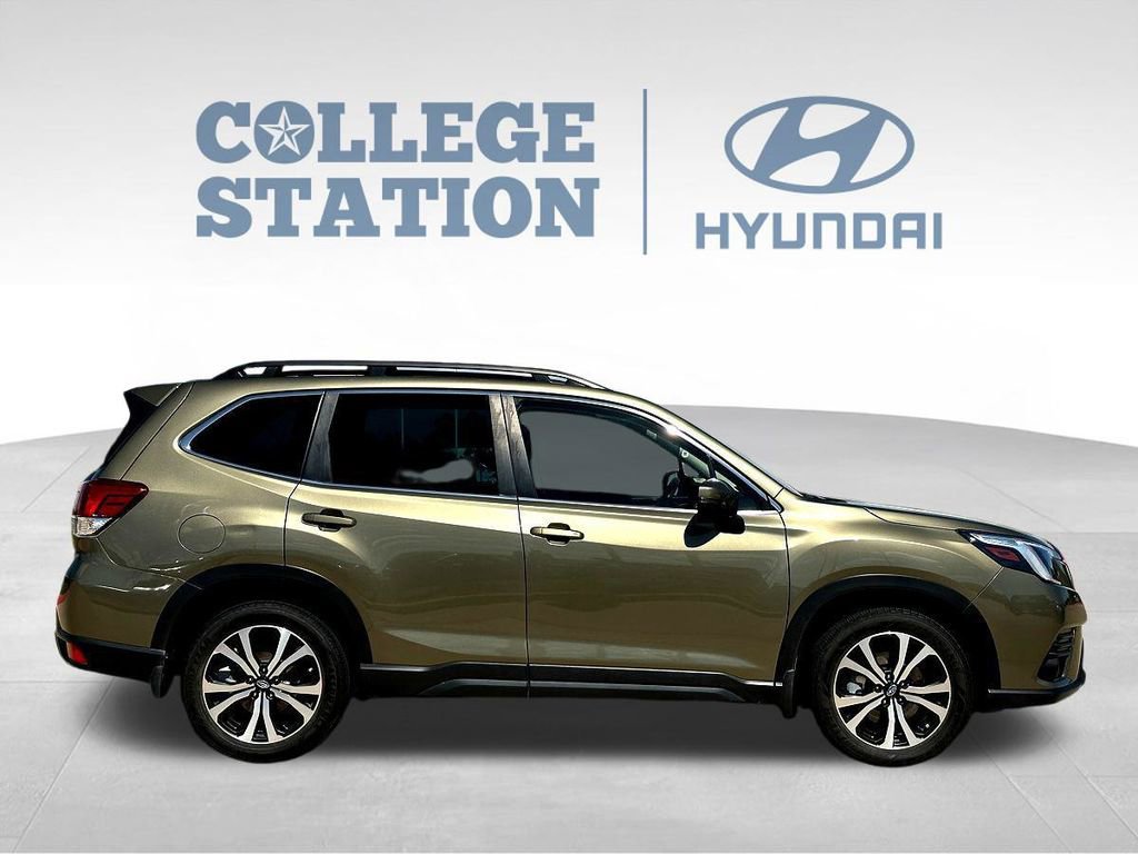 Used 2022 Subaru Forester Limited AWD/4WD image 11
