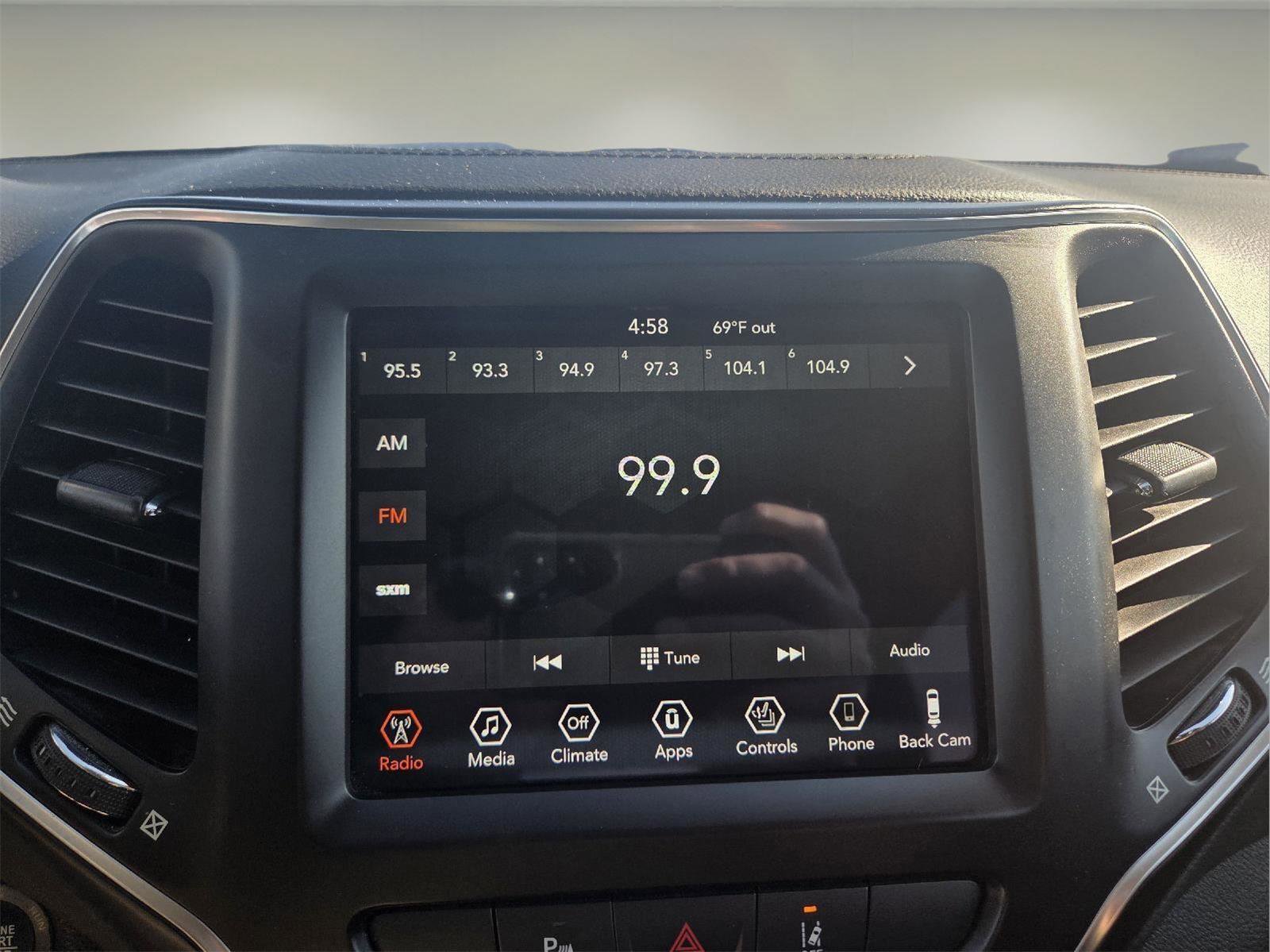 Used 2022 Jeep Cherokee Latitude Lux image 12