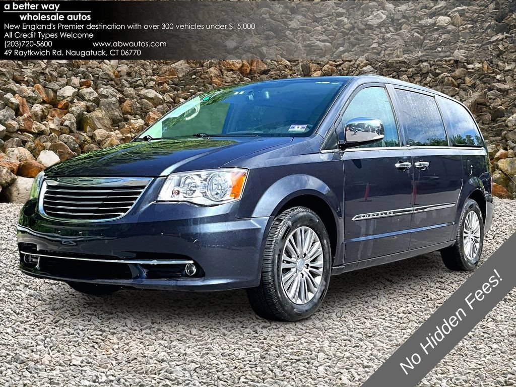 Used 2014 Chrysler Town & Country Touring-L w/ Driver Convenience Group FWD image 1