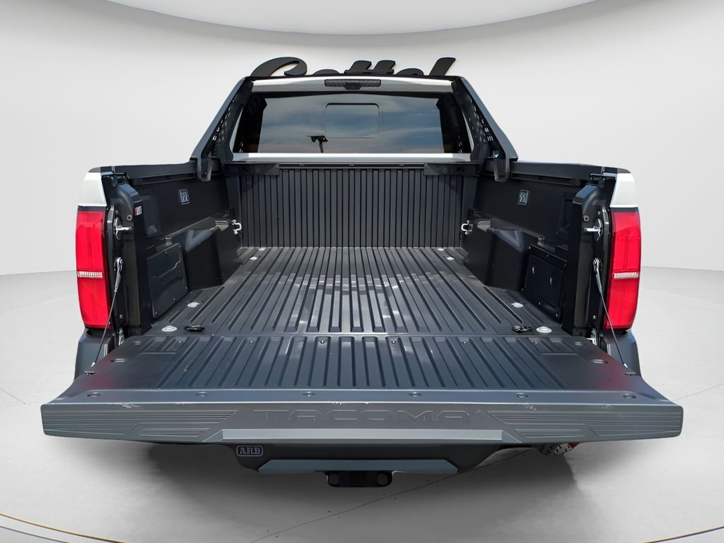 Used 2025 Toyota Tacoma Trailhunter image 12