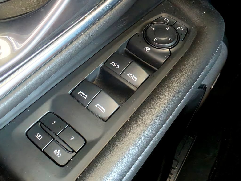 Used 2024 Chevrolet Suburban LT AWD/4WD image 21