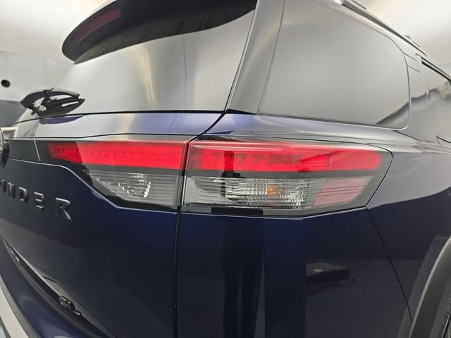 Used 2023 Nissan Pathfinder SL w/ SL Premium Package image 19