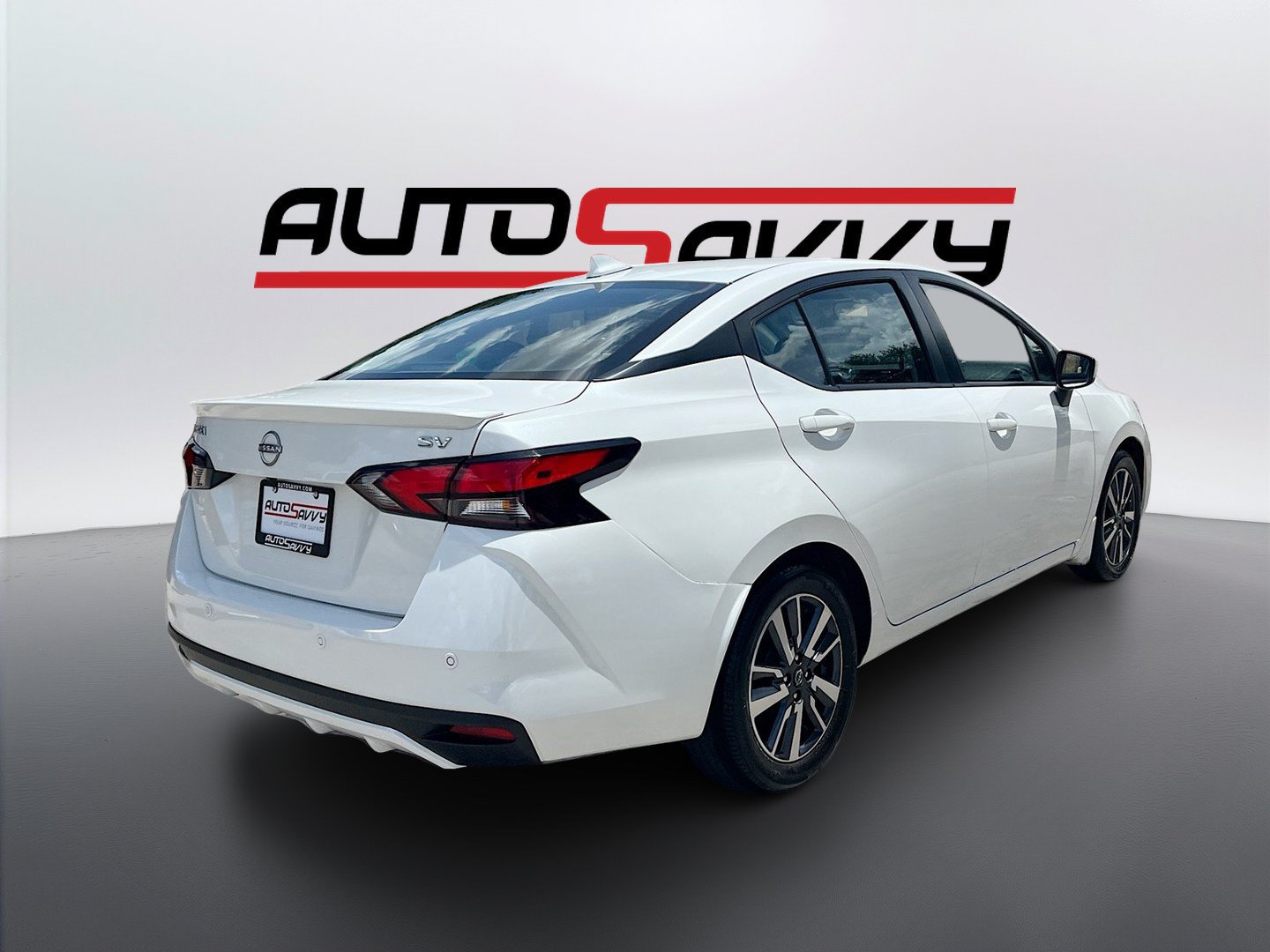 Used 2023 Nissan Versa SV w/ Trunk Package FWD image 7