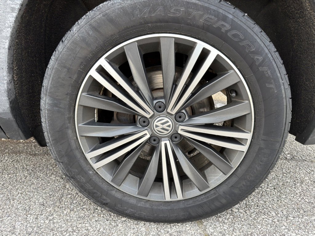 Used 2019 Volkswagen Tiguan SEL image 20