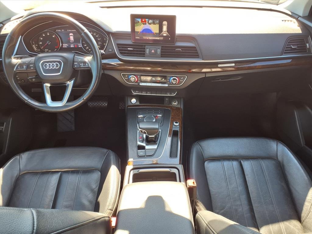 Used 2019 Audi Q5 2.0T Premium w/ Convenience Package image 3
