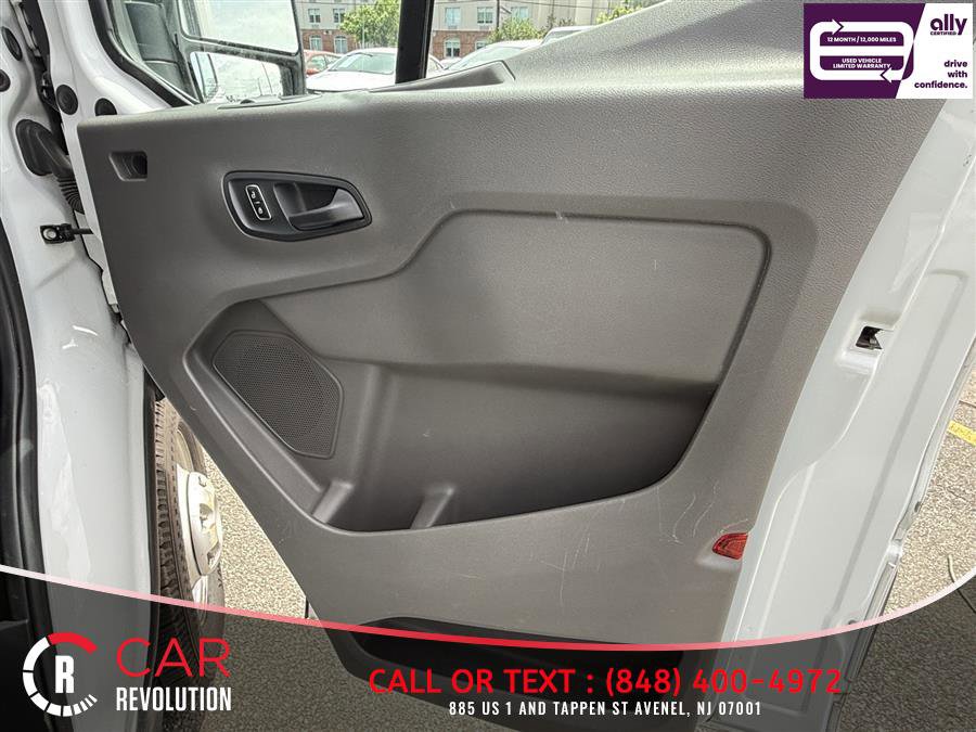 Used 2023 Ford Transit 250 Medium Roof AWD image 26