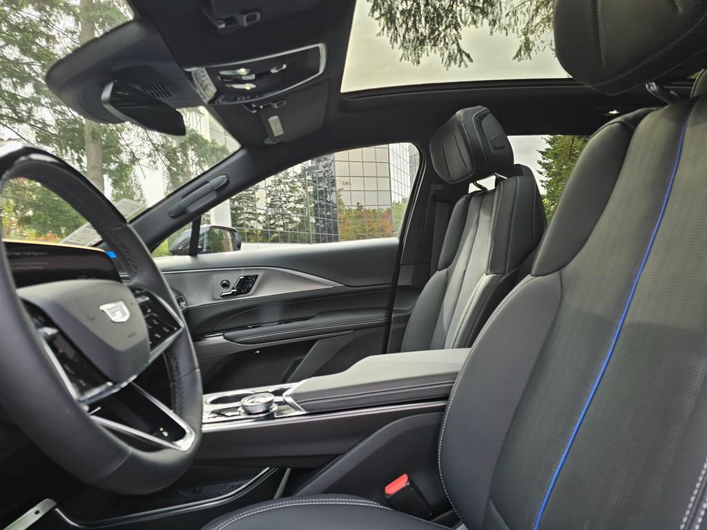 New 2027 Cadillac Lyriq Sport AWD/4WD image 23