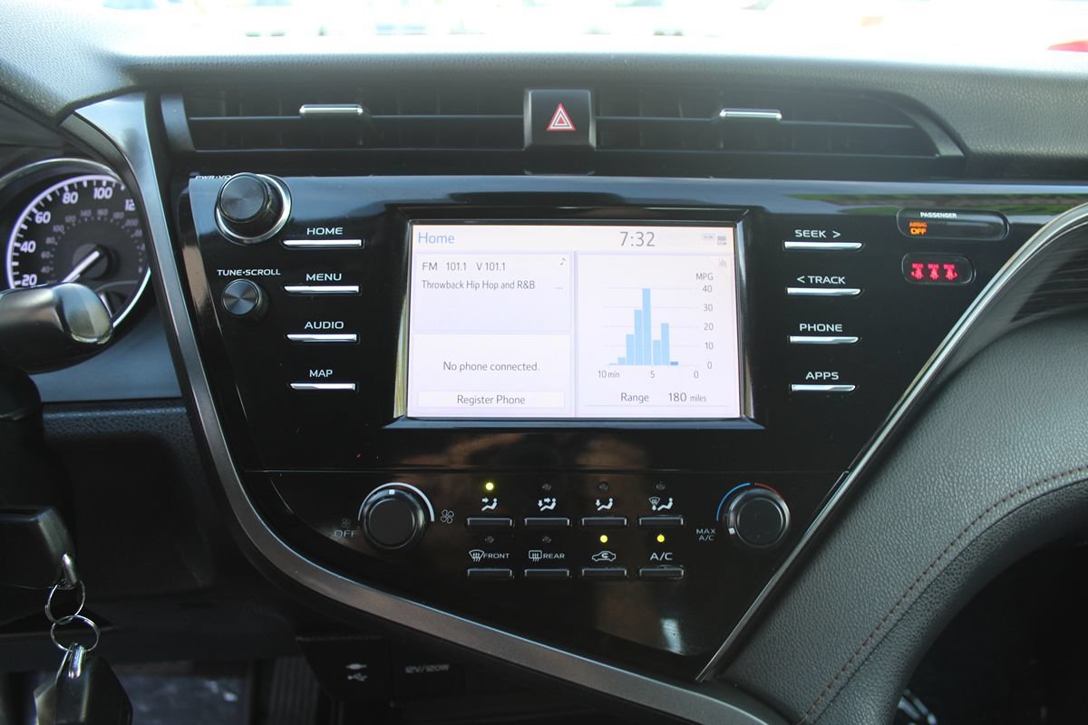 Used 2019 Toyota Camry LE w/ Carpet Mat Package FWD image 26