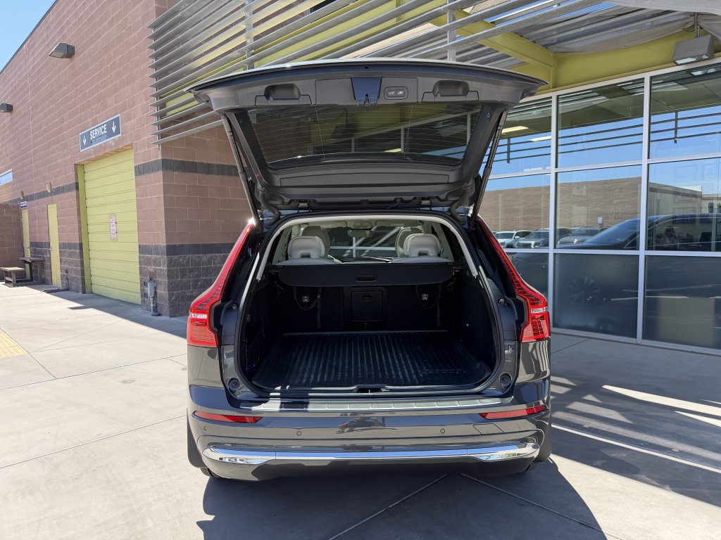 Used 2022 Volvo XC60 B5 Inscription w/ Advanced Package FWD image 39
