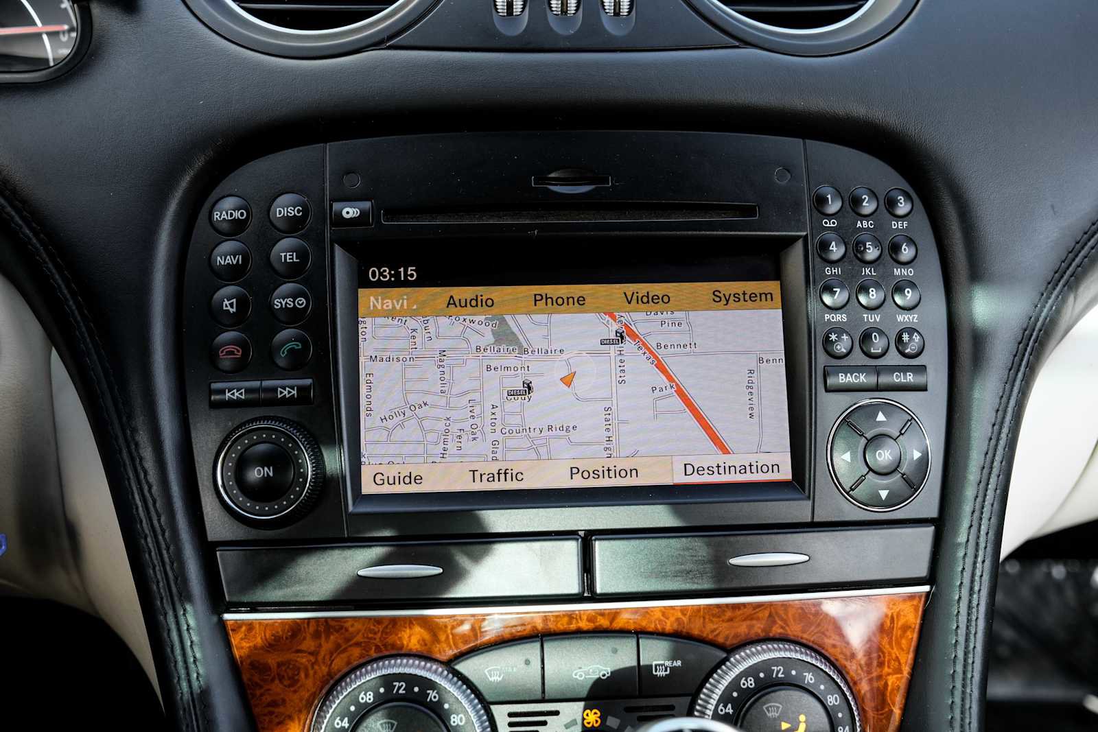 Used 2011 Mercedes-Benz SL 550 image 18