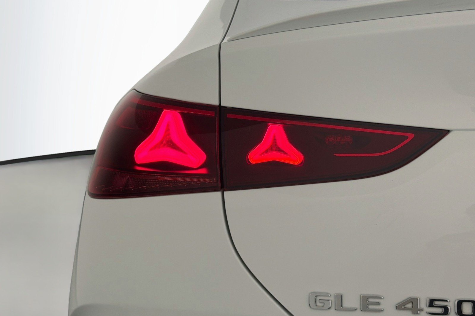 New 2027 Mercedes-Benz GLE 450 4MATIC Coupe image 16