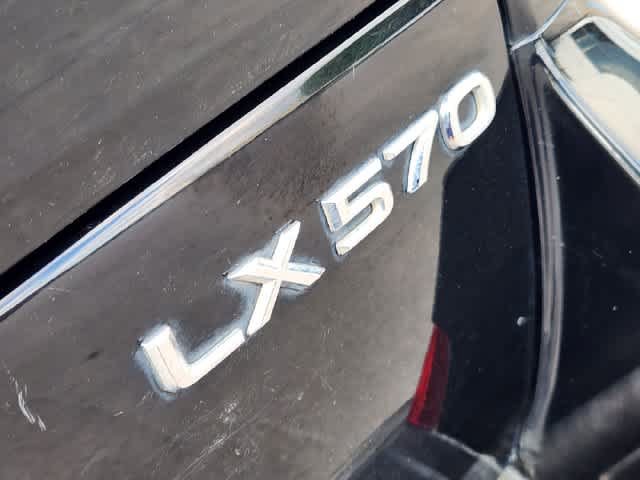 Used 2018 Lexus LX 570 4WD w/ Luxury Package image 8