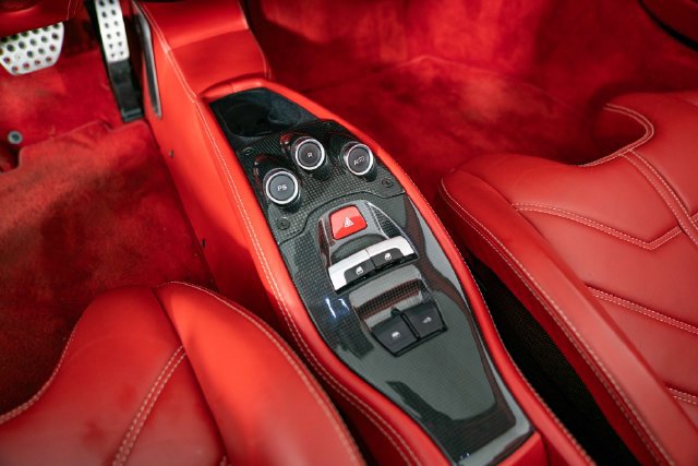 Used 2014 Ferrari 458 Spider RWD image 23