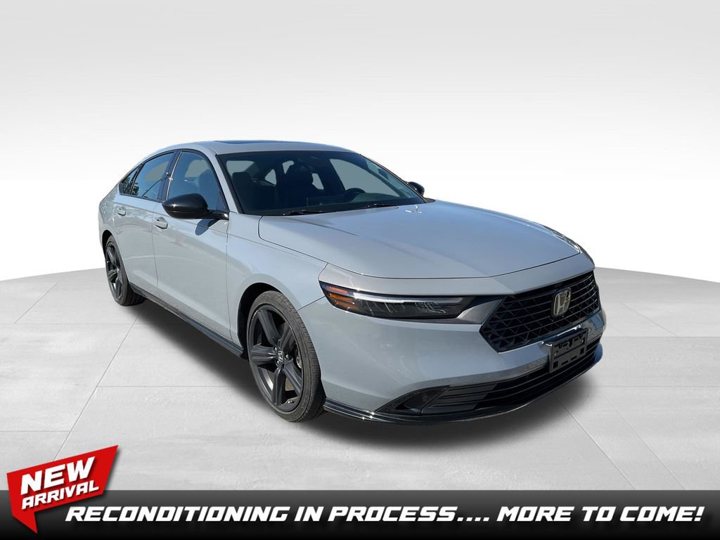 Used 2023 Honda Accord Sport image 1