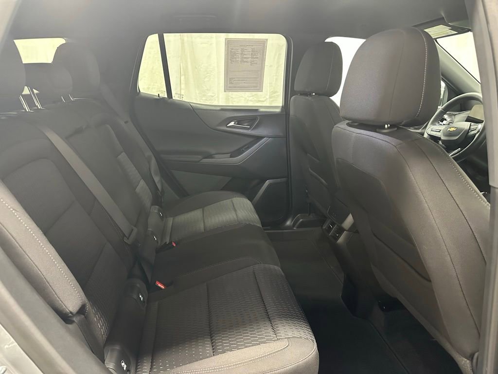 Used 2026 Chevrolet Equinox LT FWD image 48