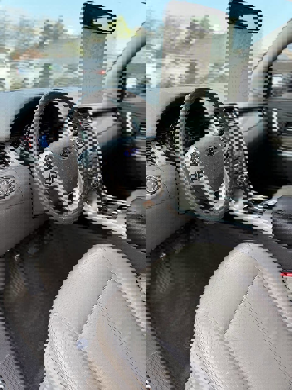 Used 2012 Ford Edge SEL FWD image 9