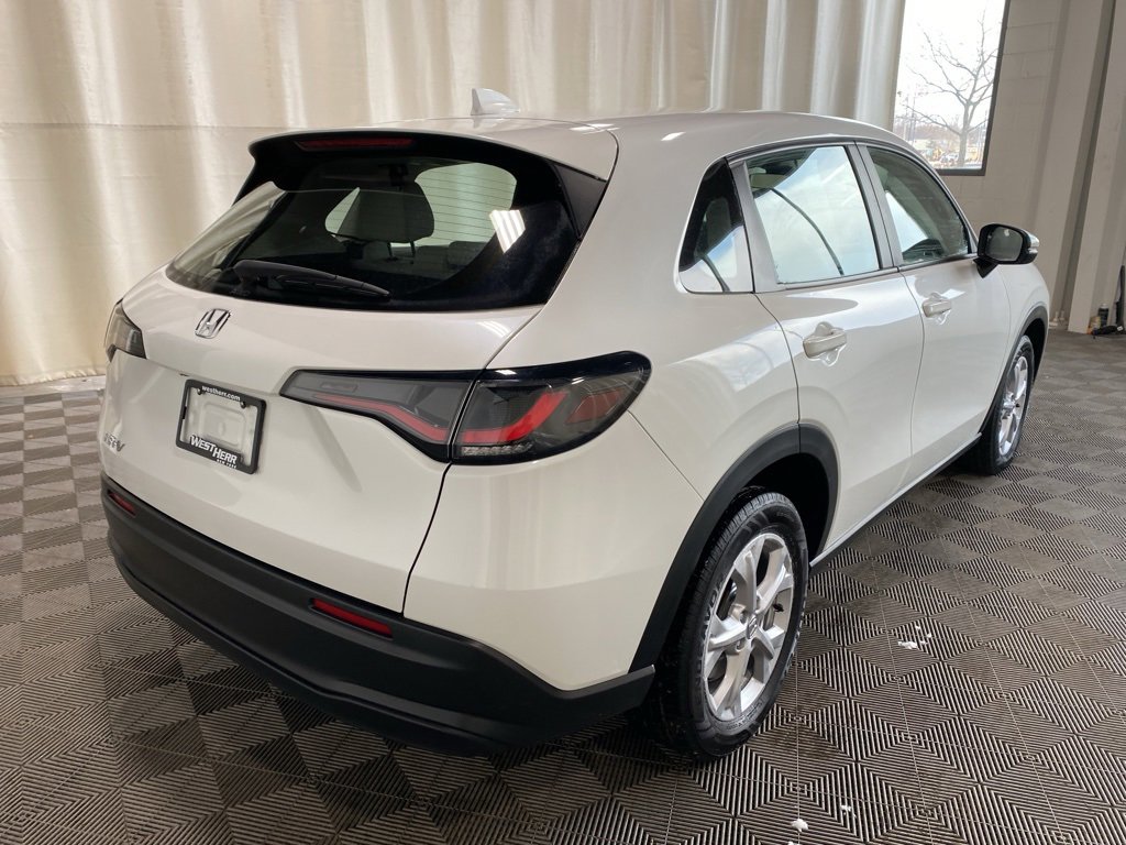 Used 2023 Honda HR-V LX image 7