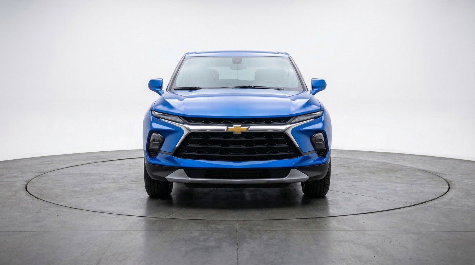 Used 2025 Chevrolet Blazer LT image 2