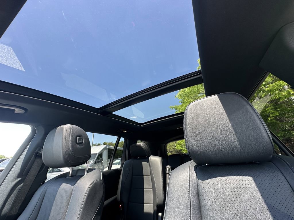 Certified 2025 Mercedes-Benz GLS 450 4MATIC image 36