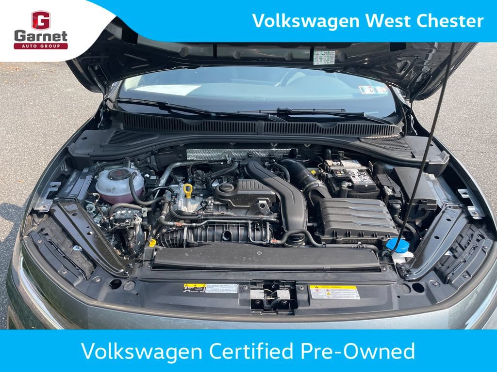 Certified 2025 Volkswagen Jetta SE w/ Black Wheel Package FWD image 37
