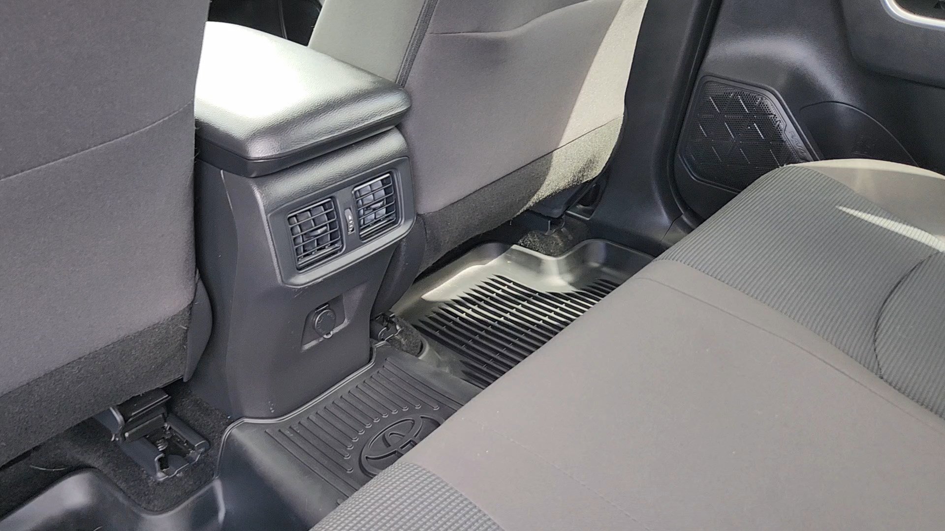 Certified 2024 Toyota RAV4 LE AWD/4WD image 16