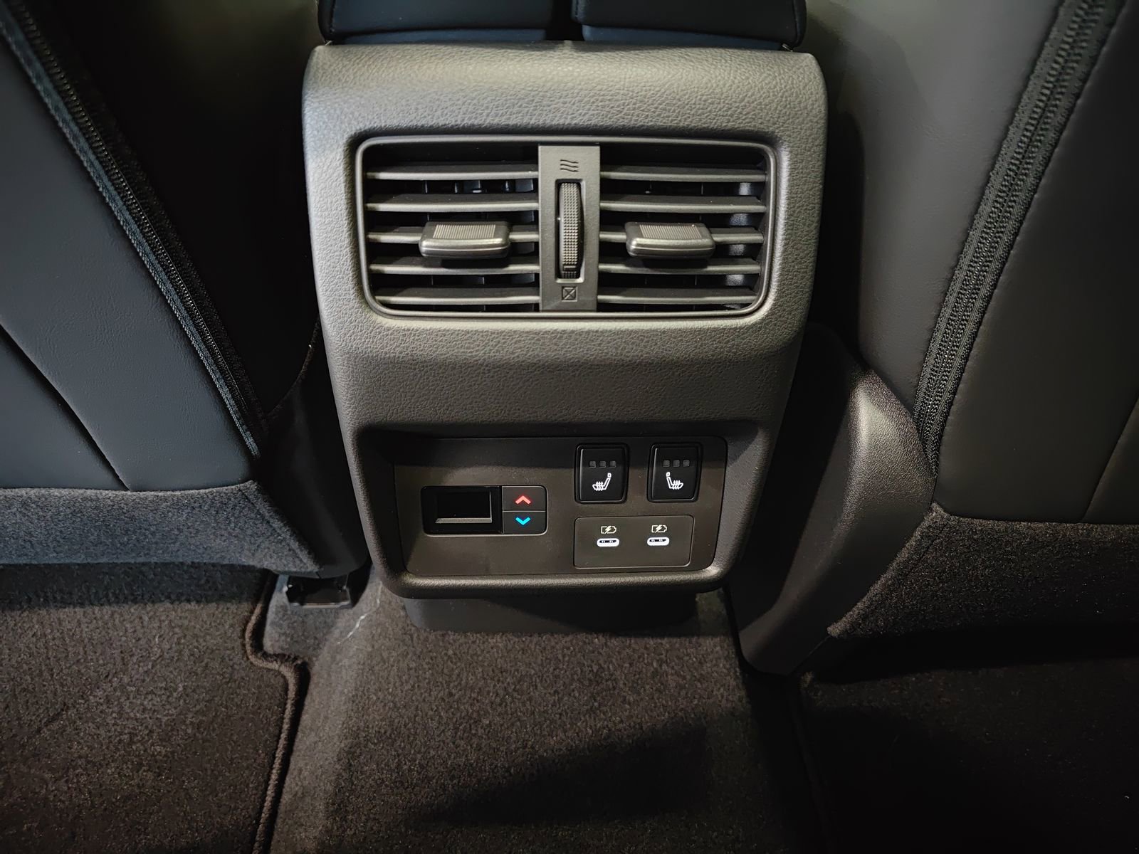 New 2026 Nissan Rogue Platinum image 27