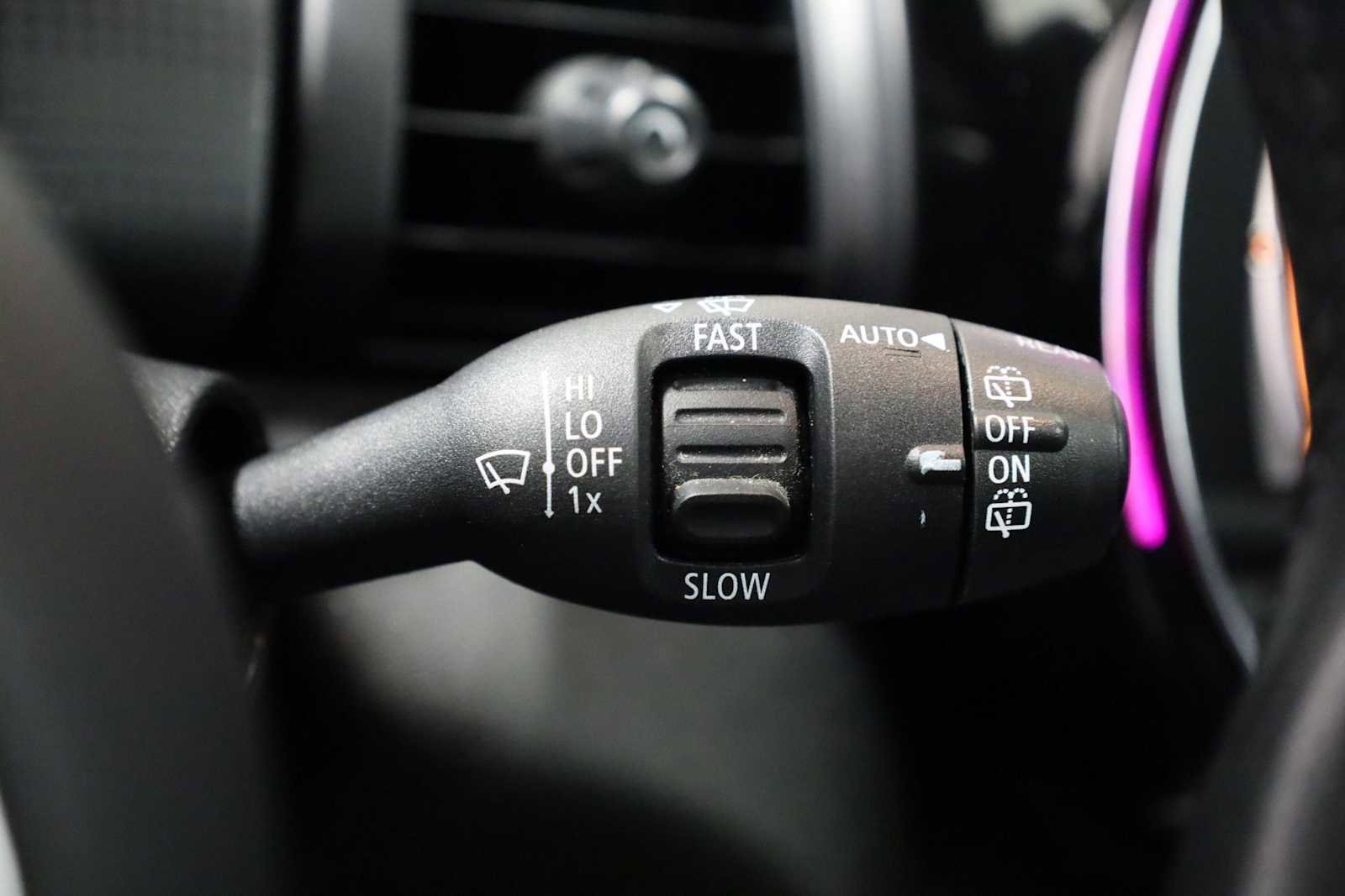 Used 2015 MINI Cooper 2-Door Hardtop image 27