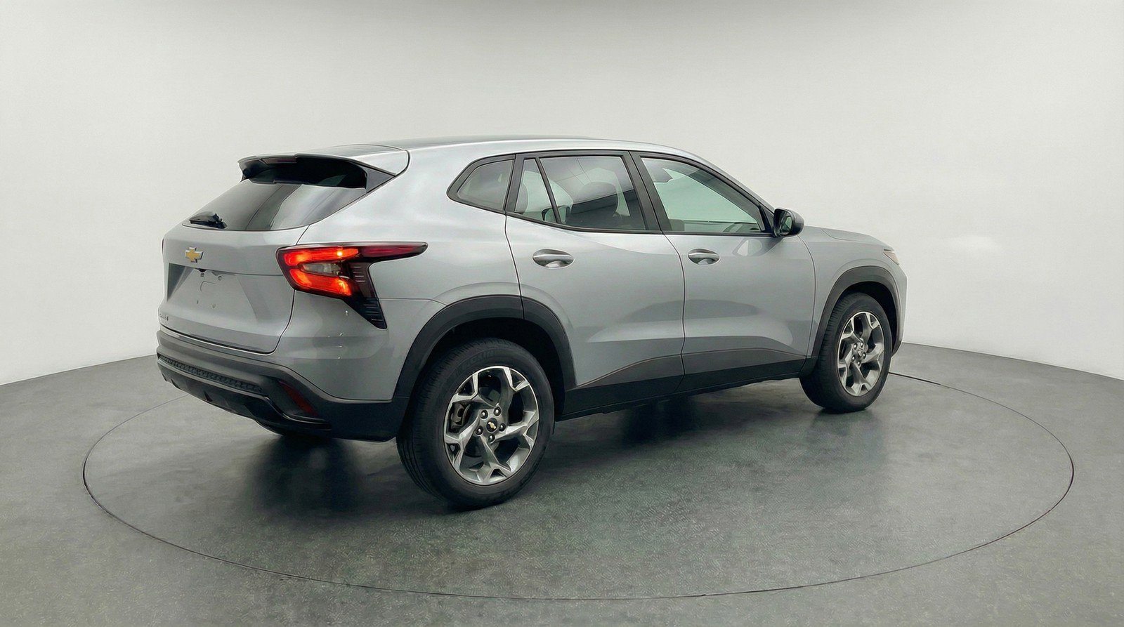 Used 2025 Chevrolet Trax LT image 9