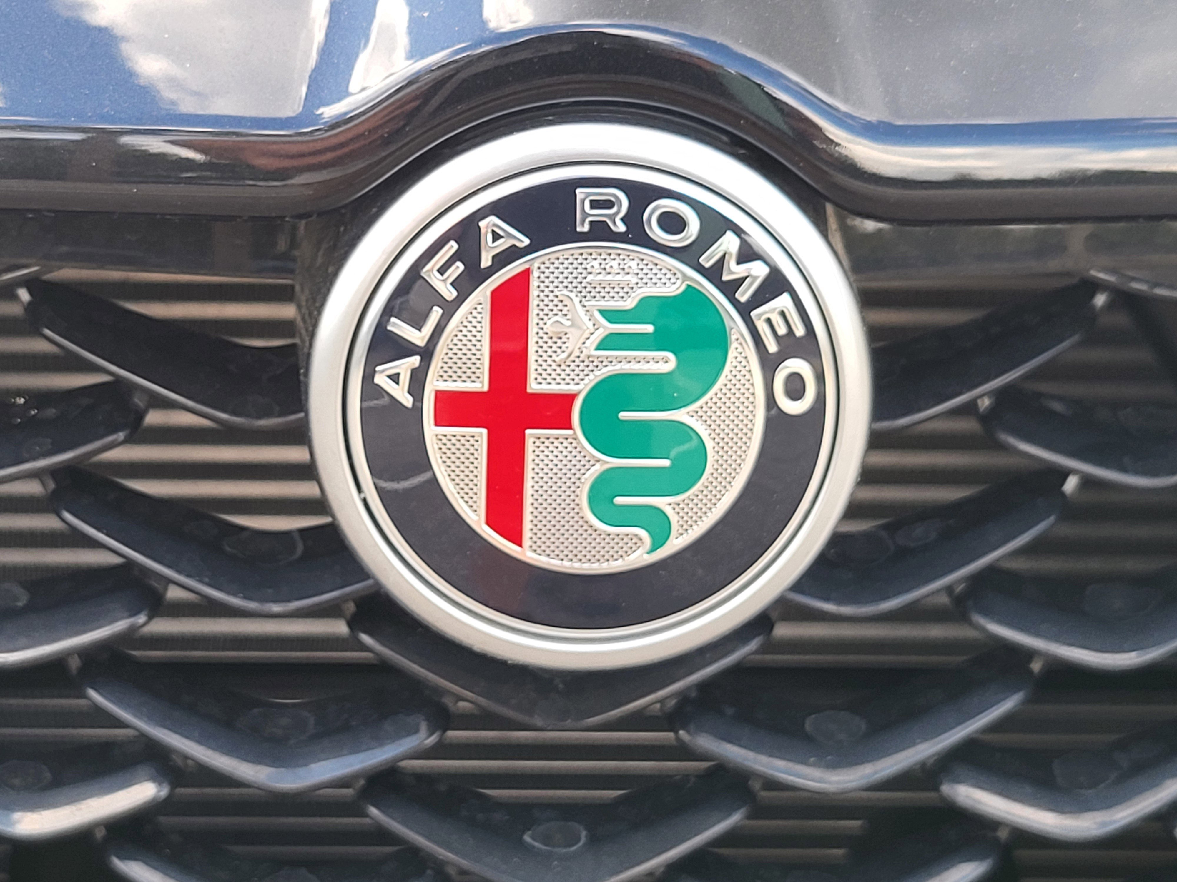 New 2025 Alfa Romeo Stelvio Sprint image 10