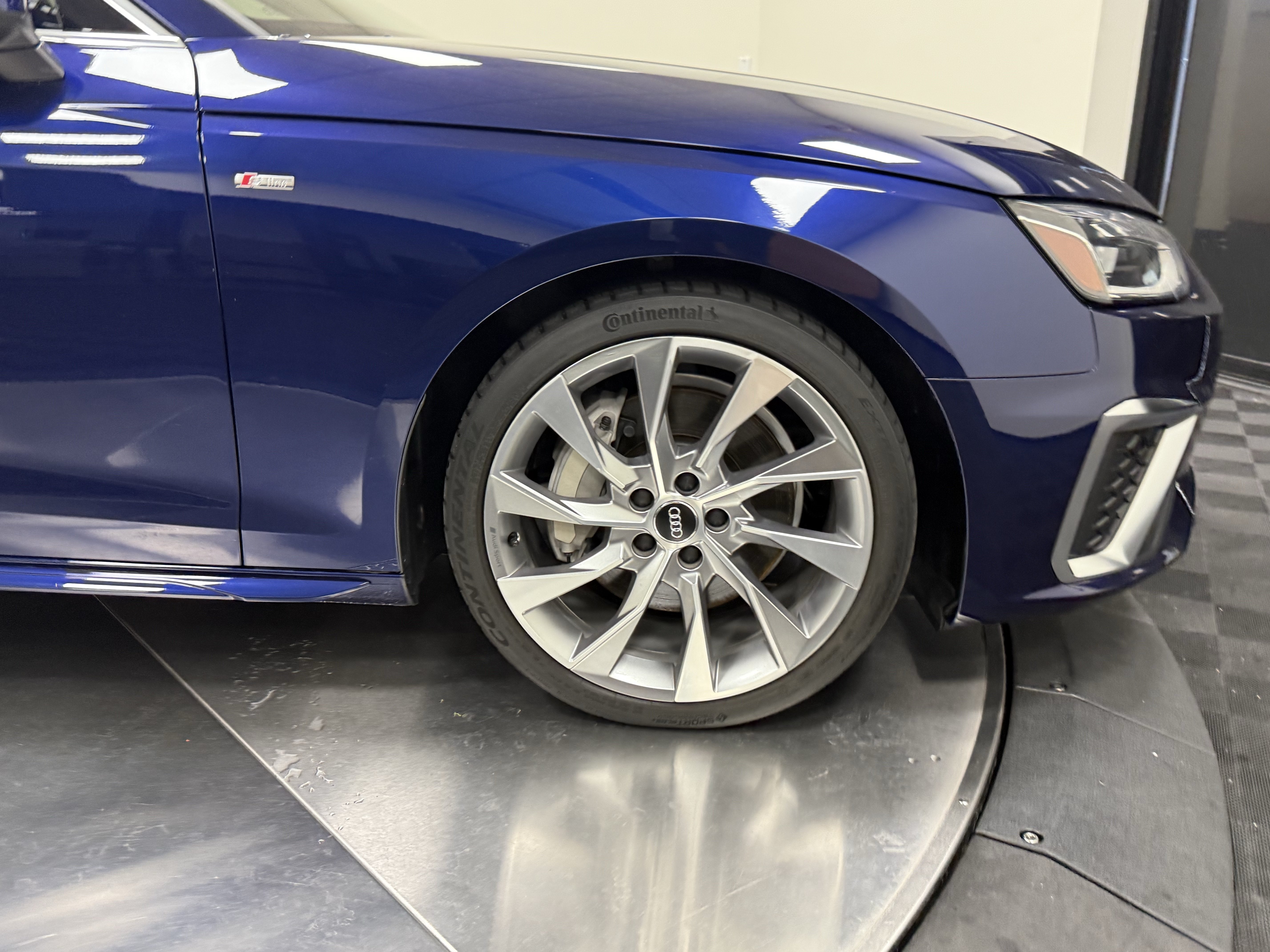 Used 2020 Audi A4 2.0T Premium Plus w/ Premium Plus Package AWD/4WD image 9