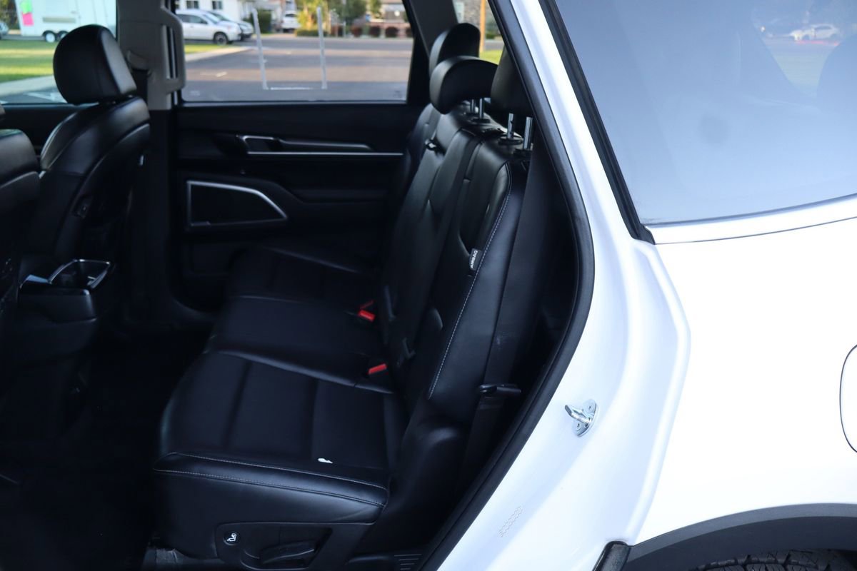 Used 2023 Kia Telluride LX image 20