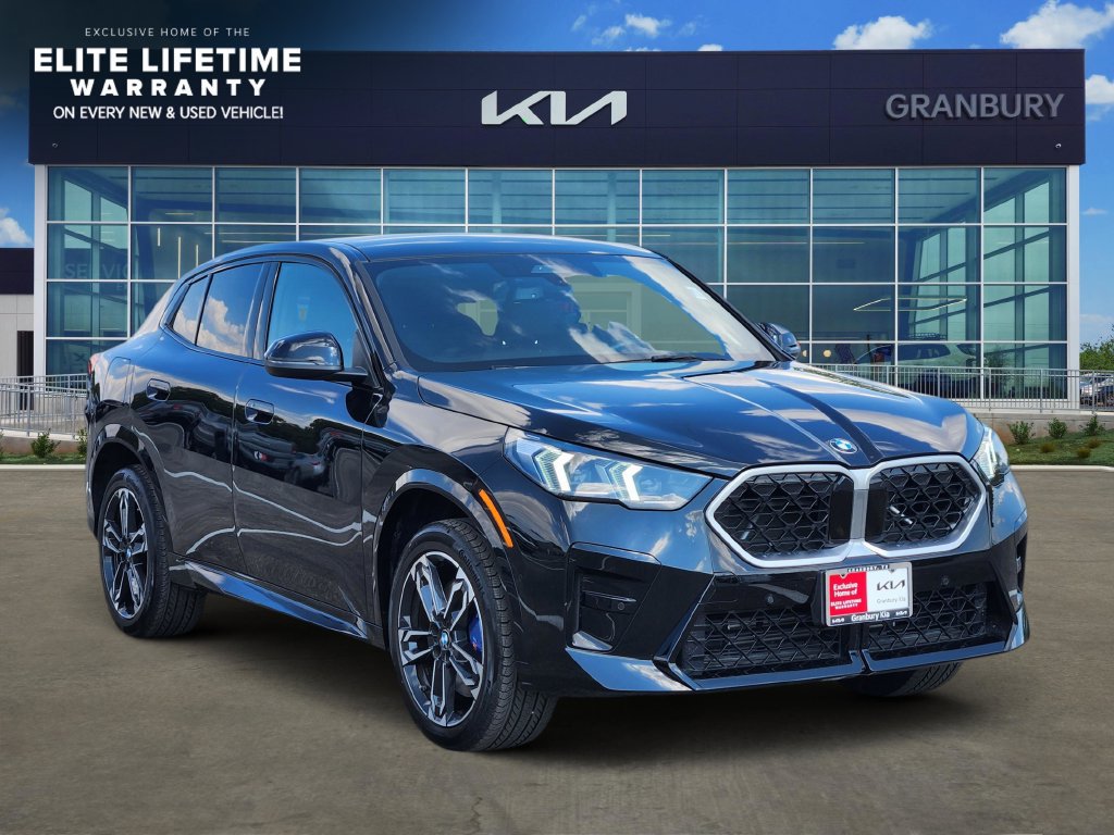 Used 2025 BMW X2 xDrive28i AWD/4WD image 3