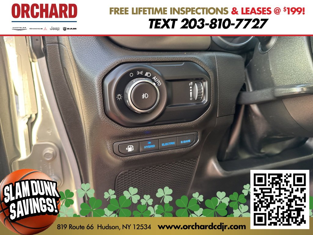 Used 2023 Jeep Wrangler Unlimited w/ Sun & Screen Package image 26